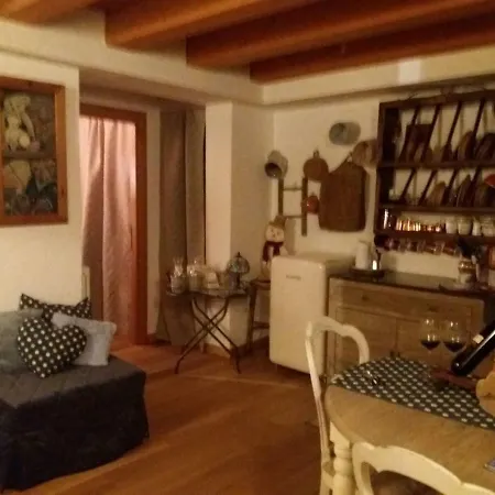 Deacons Apartment
